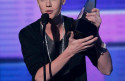 Justin Bieber sings All Around The World for Comic Relief!