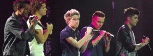 One Direction do a rap and ‘twerk’ on stage – Take Me Home tour!