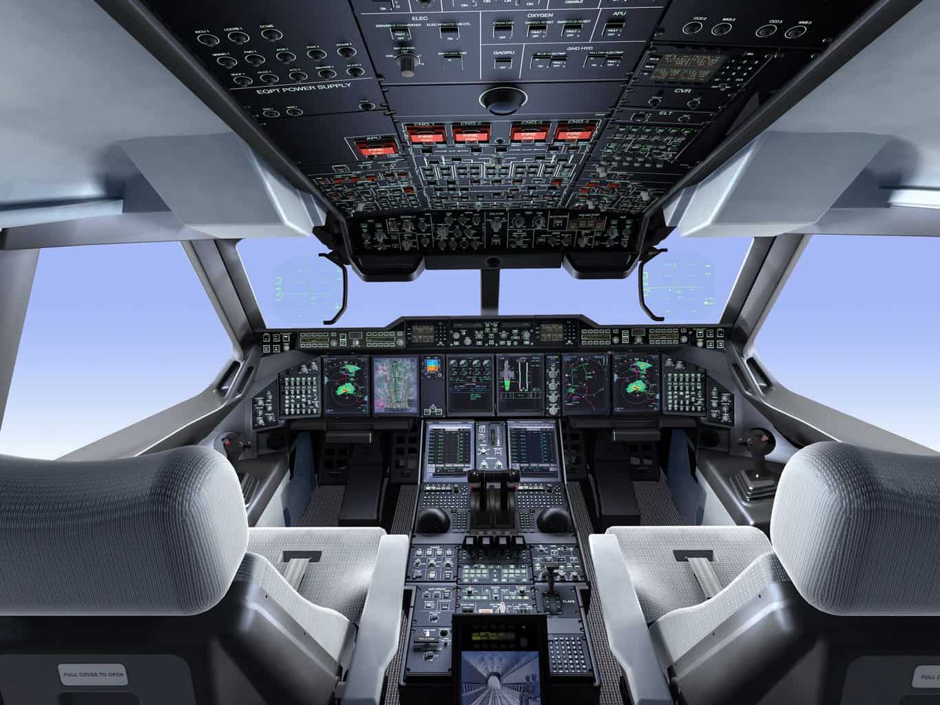 challenger 605 cockpit by jet airlines (19)