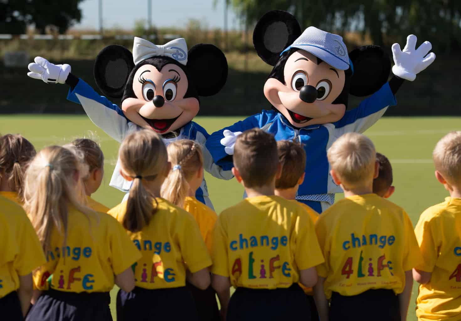 Learn the Nu Sxool R5 dance routine with Change4Life! Fun Kids the