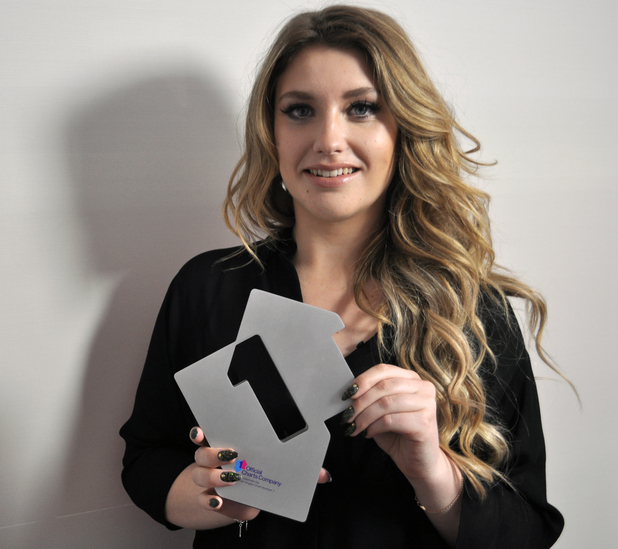 music-ella_henderson_official_number_1_award_ghost_1 (1)