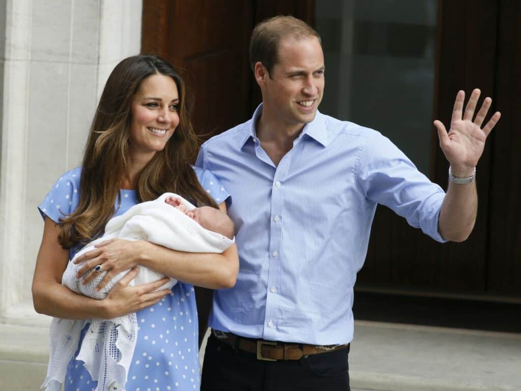 Royal-baby-leaves-hospital-