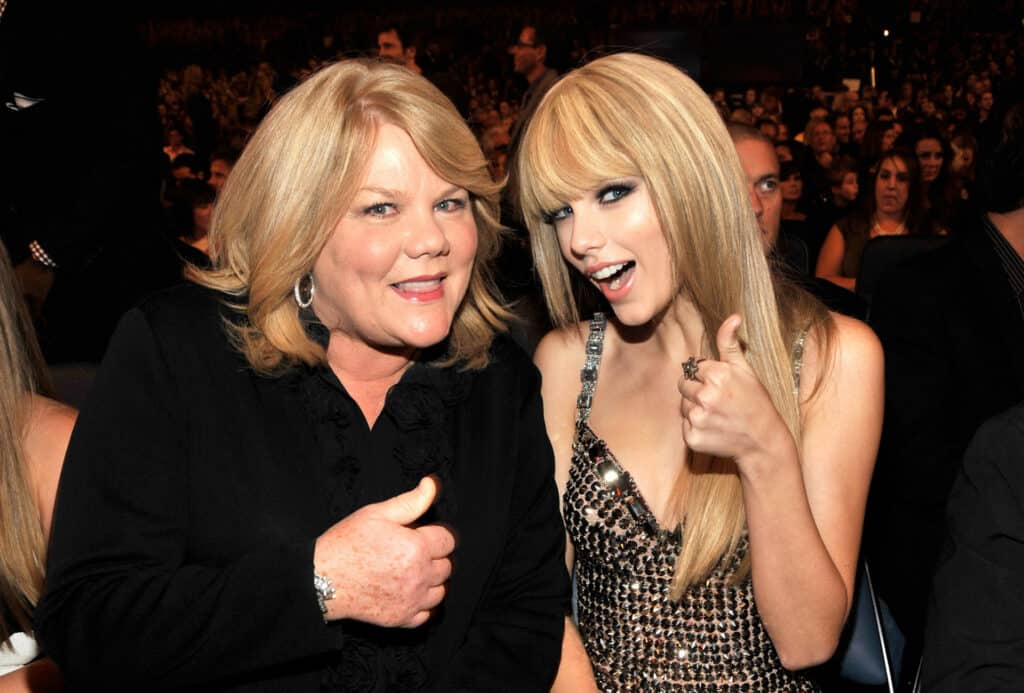 Taylor-Swift-e-sua-mãe-Andrea
