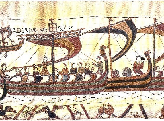 040_bayeux_tapestry_the_dukes_ship_lands_at_pevensey_postcard