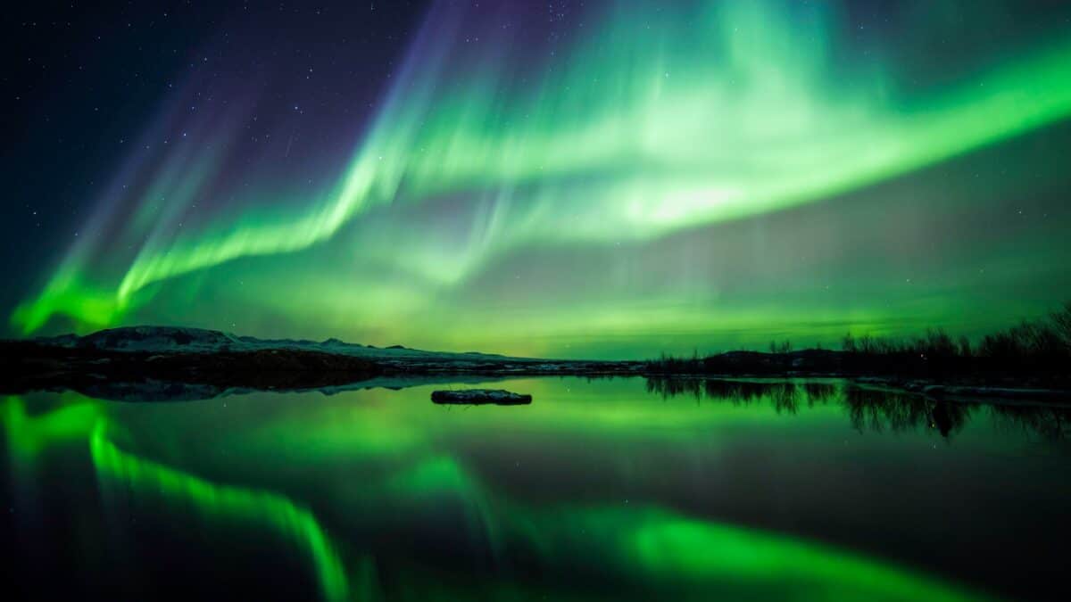 What are the Northern Lights (Aurora Borealis) Fun Kids the UK's