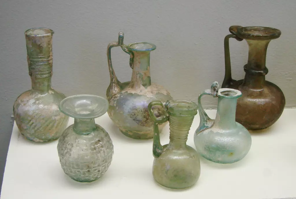Verre_gallo-romain_02
