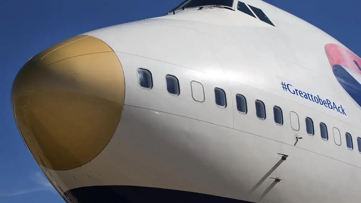 Special gold-nosed plane brings Team GB home after Rio 2016!