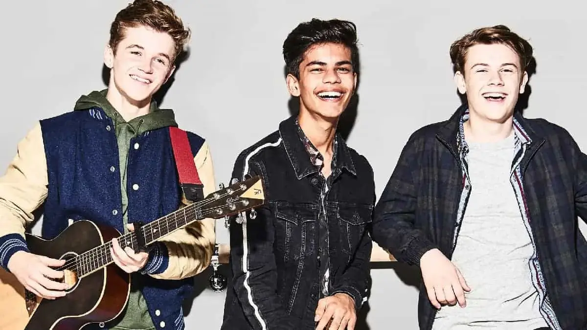 The Wonderland from CBBC show Almost Never chat to Conor about their music!