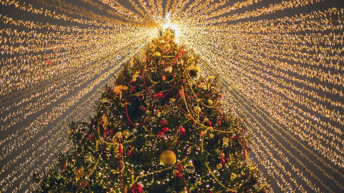 The Engineering behind Christmas Lights